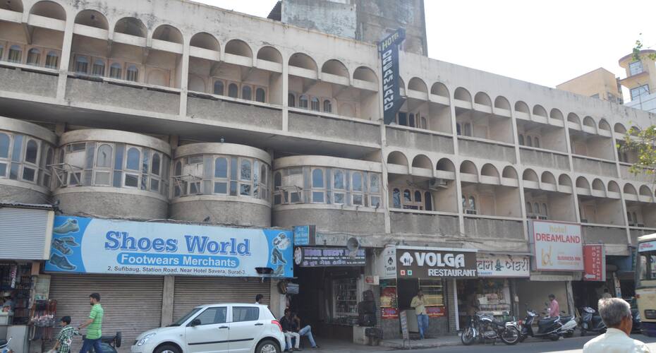 Hotel Dreamland, Surat 1